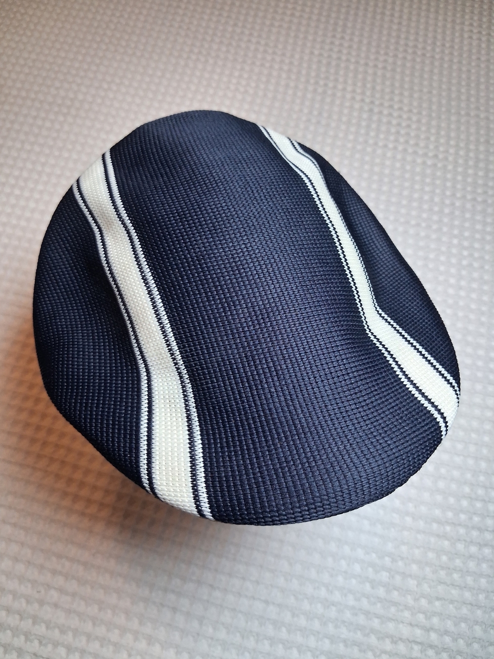 PHYS.SCi Y2K Men's Navy/White Stripe Textured Knit Flat Cap/Newsboy One Size